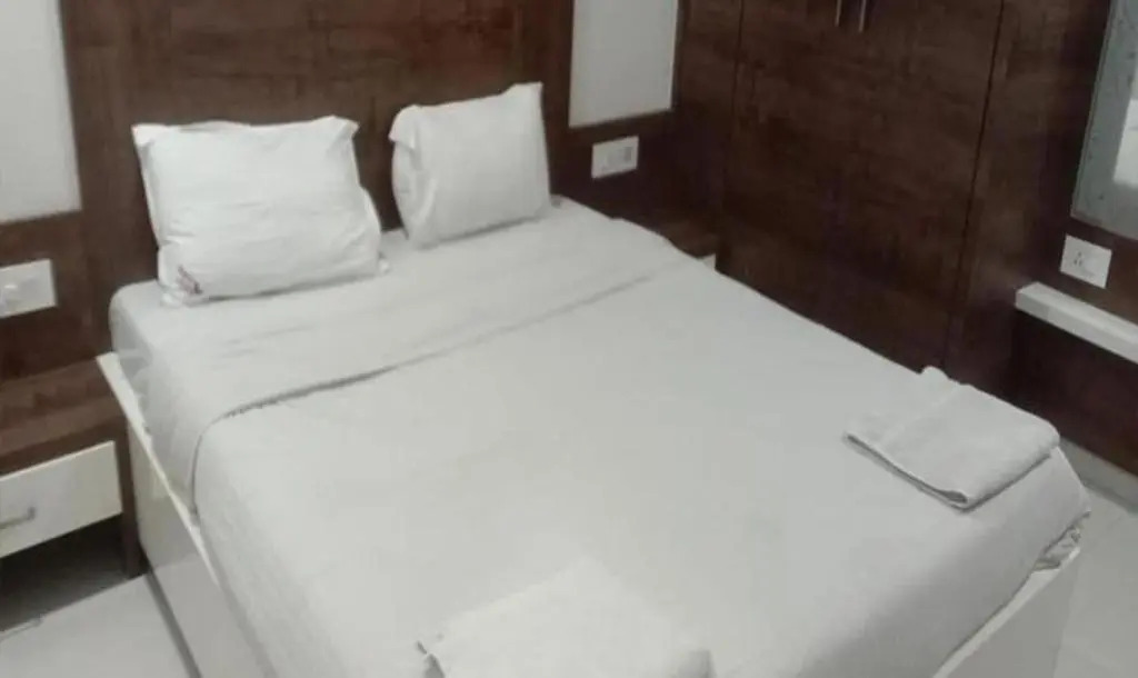 FabHotel AK Grand