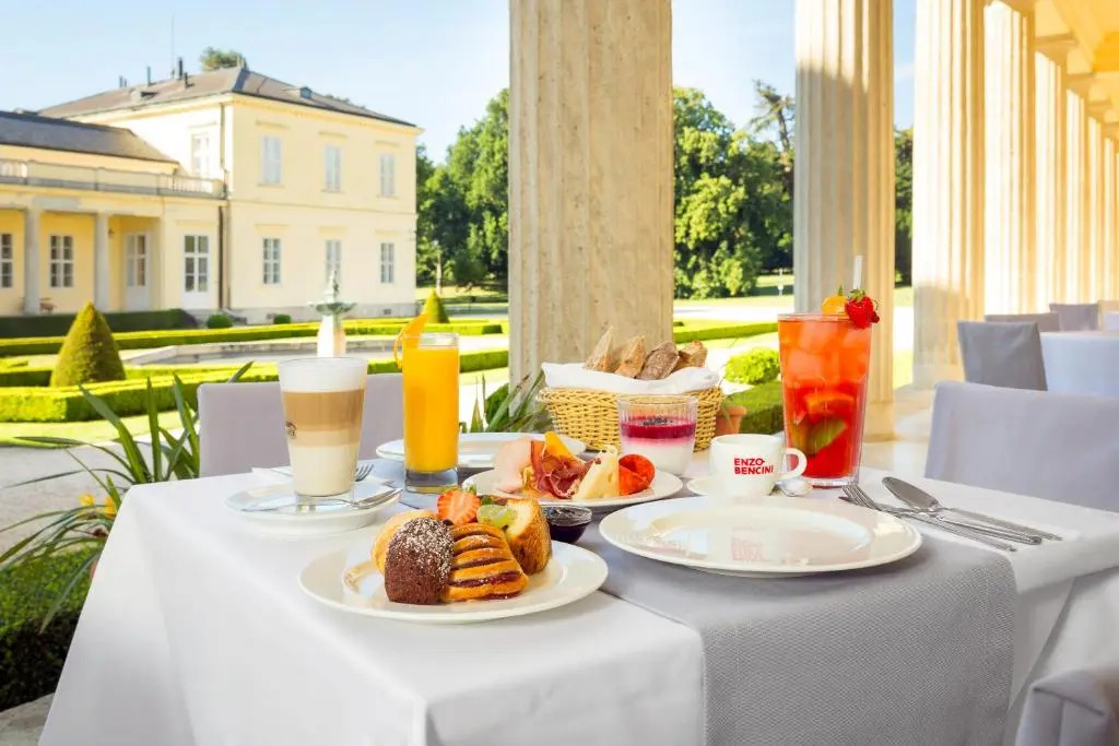 Károlyi Kastély Hotel & Restaurant
