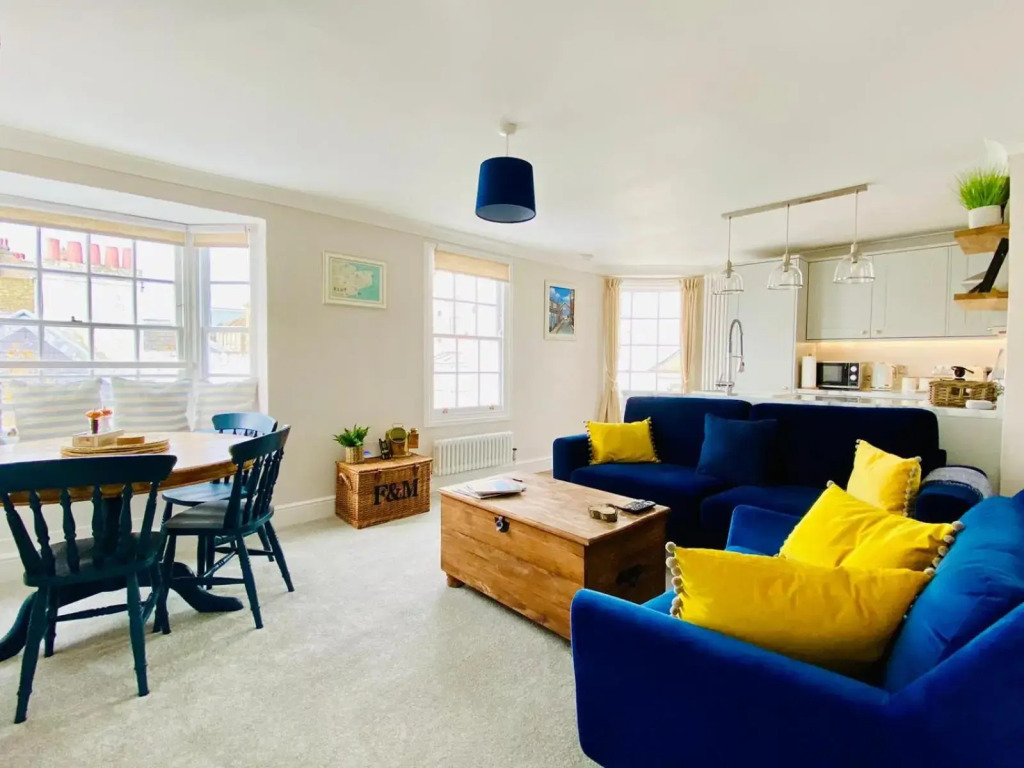 Nickleby Nook Broadstairs a Cosy Beach Apartment - Meters to the Beach!