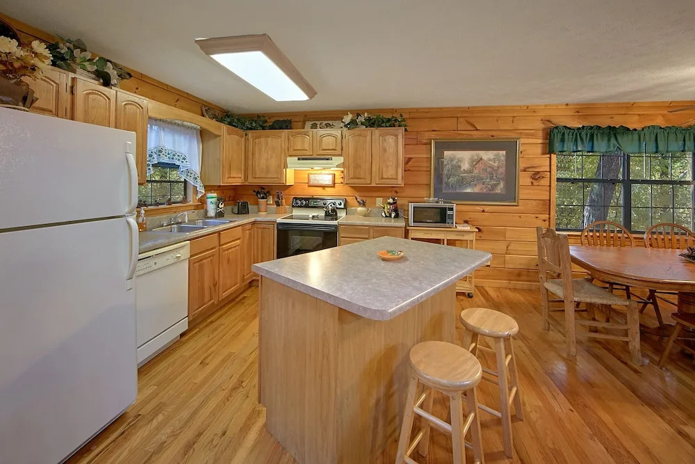 Sweet Mountain Laurel 403 - Four Bedroom Cabin