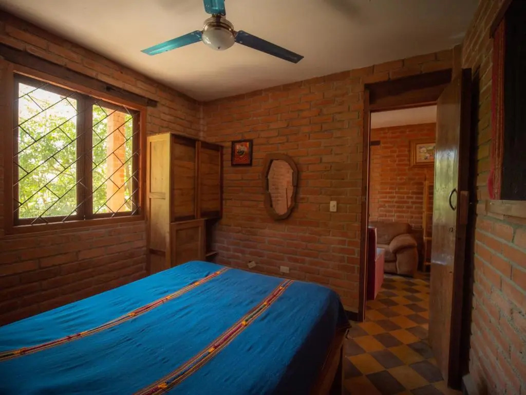 2 bedroom apartment in lush garden, 3 blocks from beach and center of San Juan