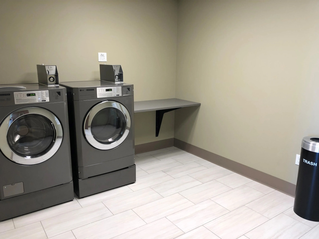 Holiday Inn Express Hotel & Suites Springfield