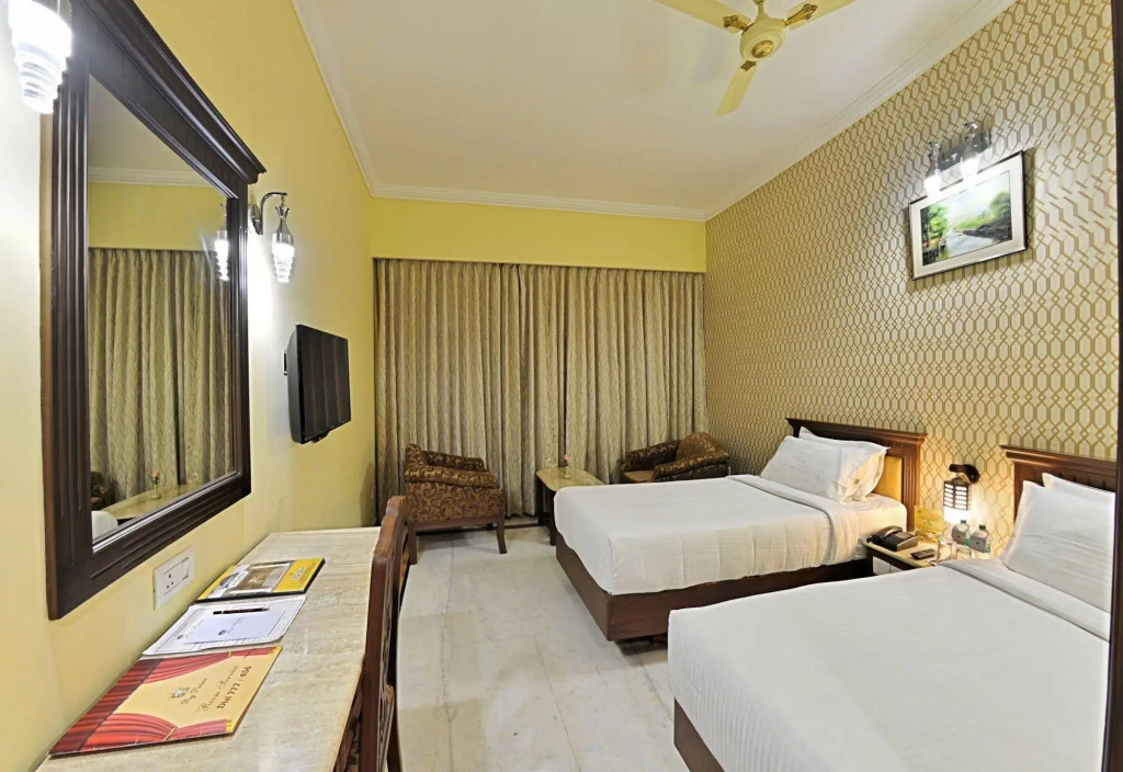 Hotel Raj Palace