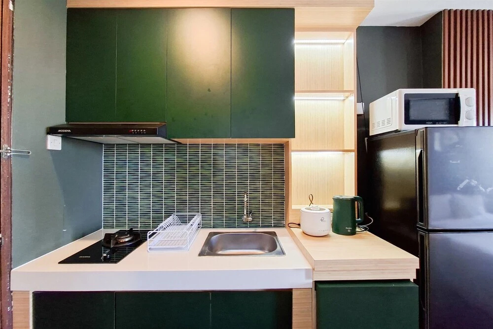 Green Urban Style Studio Room At Apartment Sudimara Forestwalk