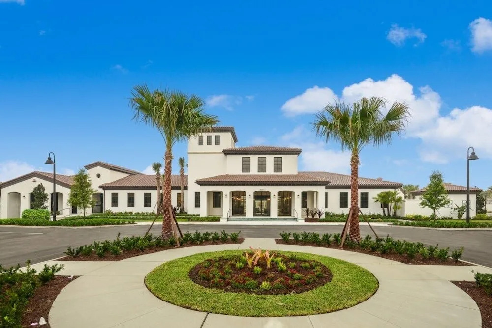 9 Bedroom Vacation Home in Windsor at Westside