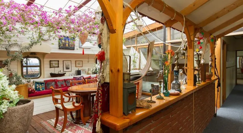 Captains Place