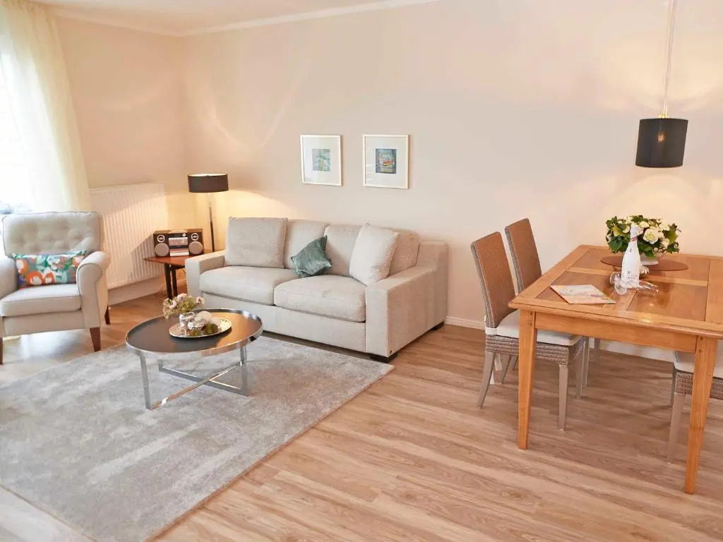 Residenz "bel-vital" F407 WG 21 mit Balkon und seitlichem Meerblick