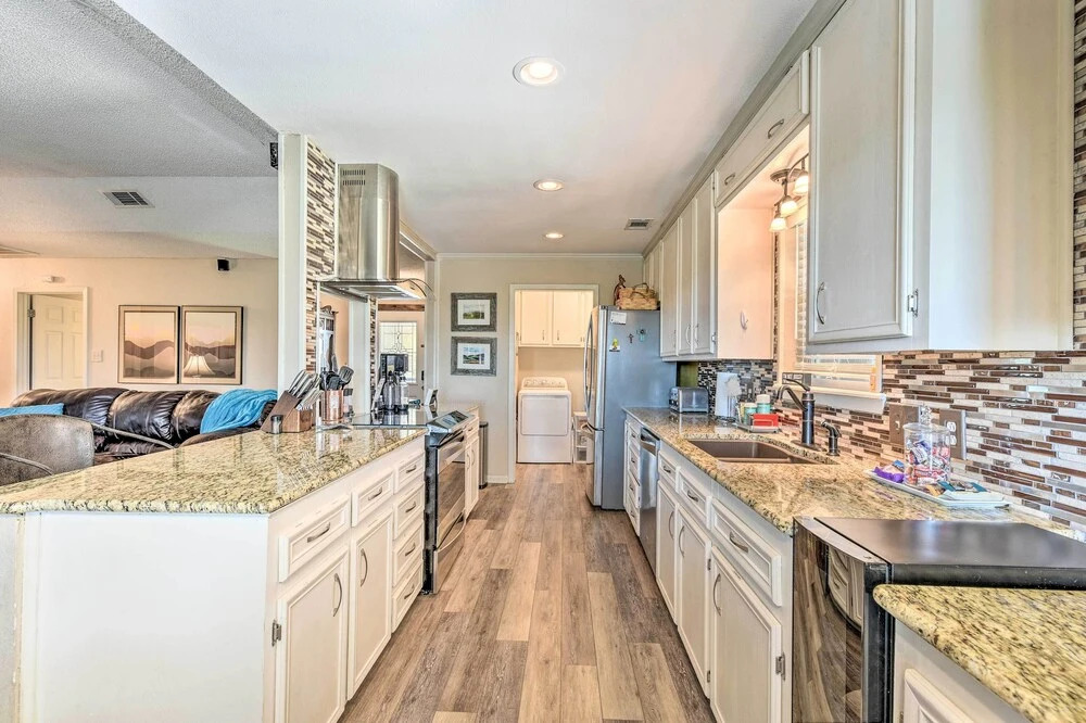 Abilene Home W/bbq & Pvt Yard, 1 Mi to Acu!