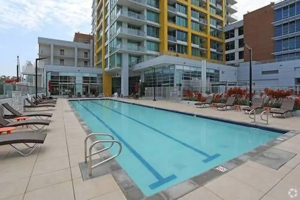 424 15th St Executive 2br