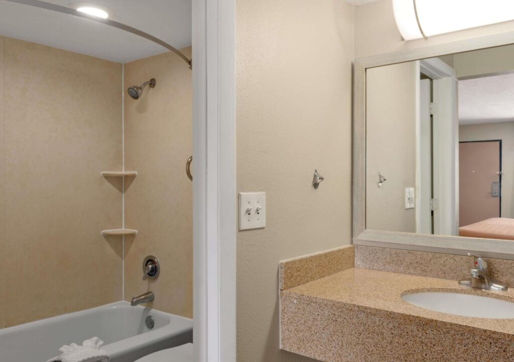Baymont by Wyndham Jacksonville Airport