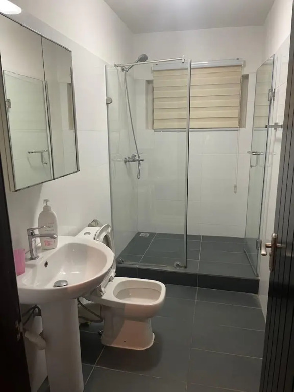 Remarkable 2-bed Apartment in Accra