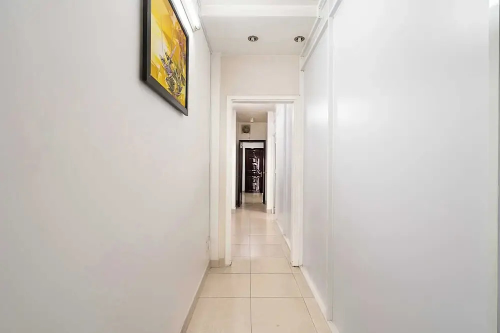 Collection O Dinh Dinh Hotel - Near Tan Son Nhat Airport