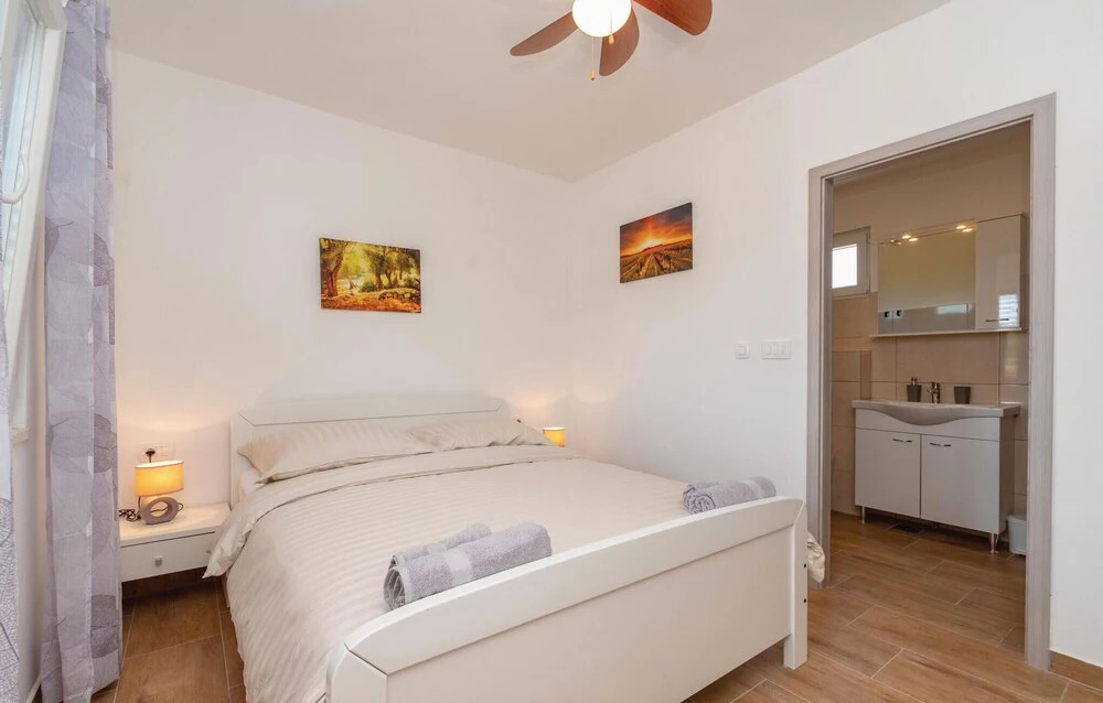 Awesome Home in Vela Luka With Outdoor Swimming Pool, Wifi and Outdoor Swimming Pool