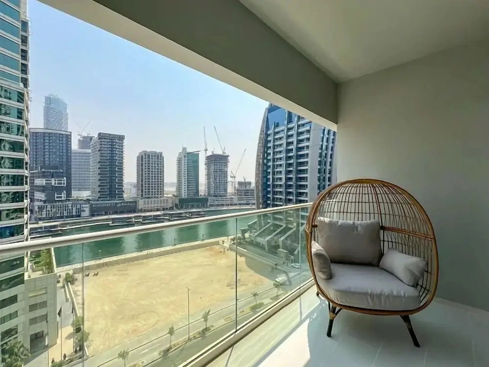 Modern City Scaping Apartment