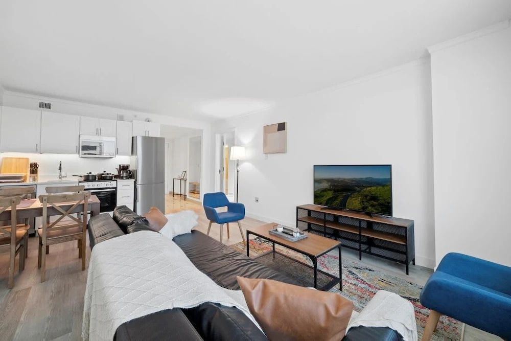 TWO Separate Stylish Cozysuites on the Boardwalk