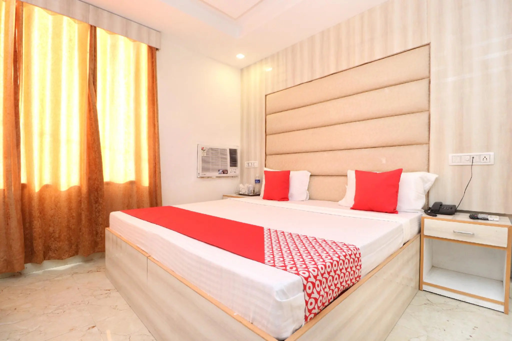OYO 23460 The First Hotel