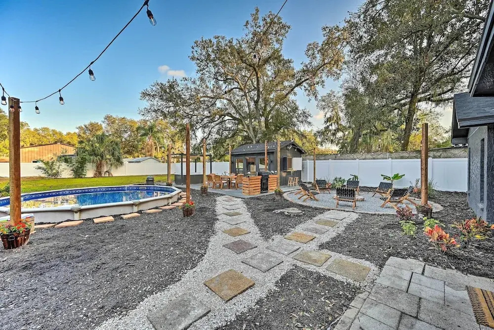Outdoor Oasis! Group Getaway w/ Pool in Brandon