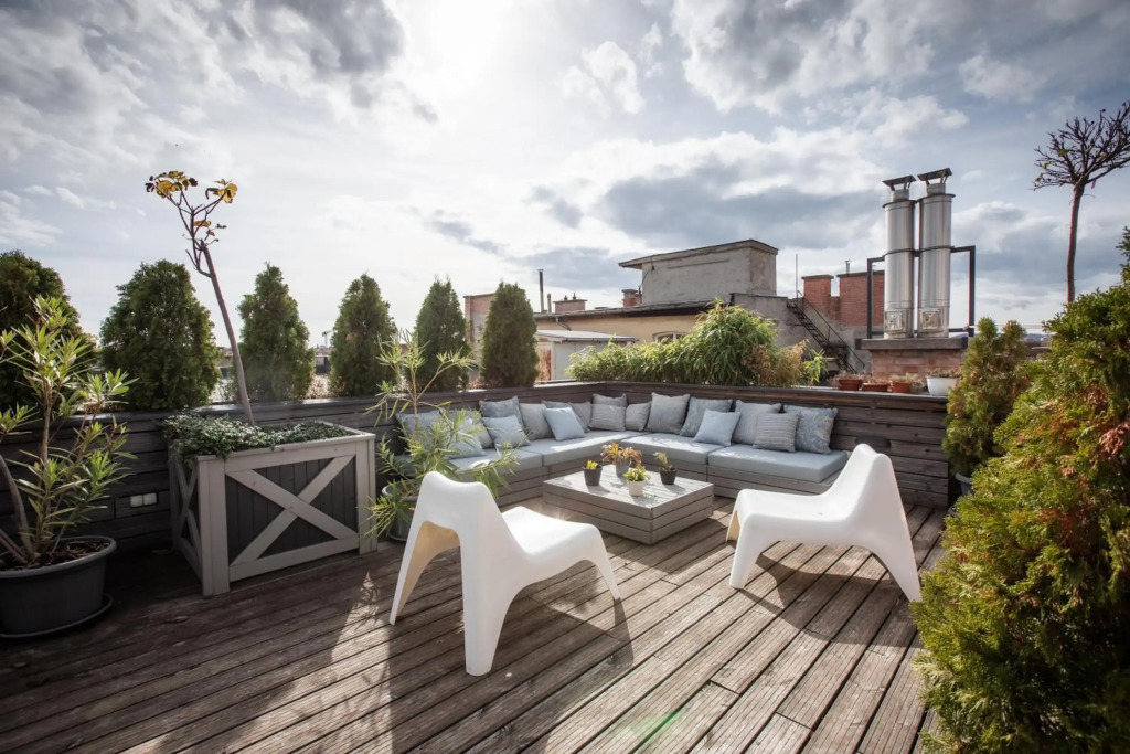200m2 Splendid Downtown Flat with 75m2 Gergious Terrace
