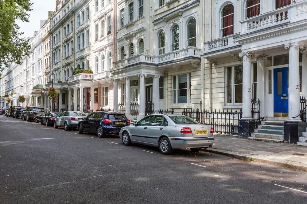 Stylish 2 Bedroom Flat in Kensington Near Hyde Park