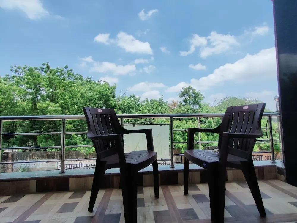 Hill Top Residency