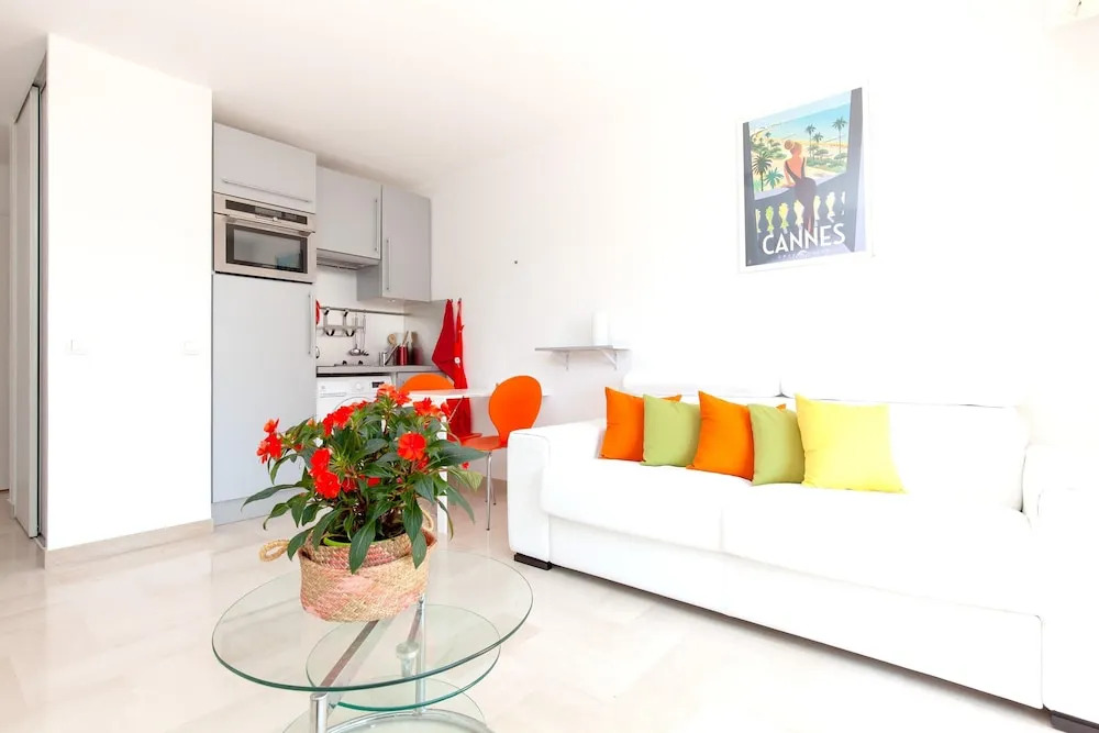 Studio In Cannes With Wonderful City View Terrace And Wifi 50 M From The Beach