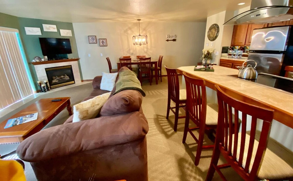 Waters Edge 101 Ocean Front
