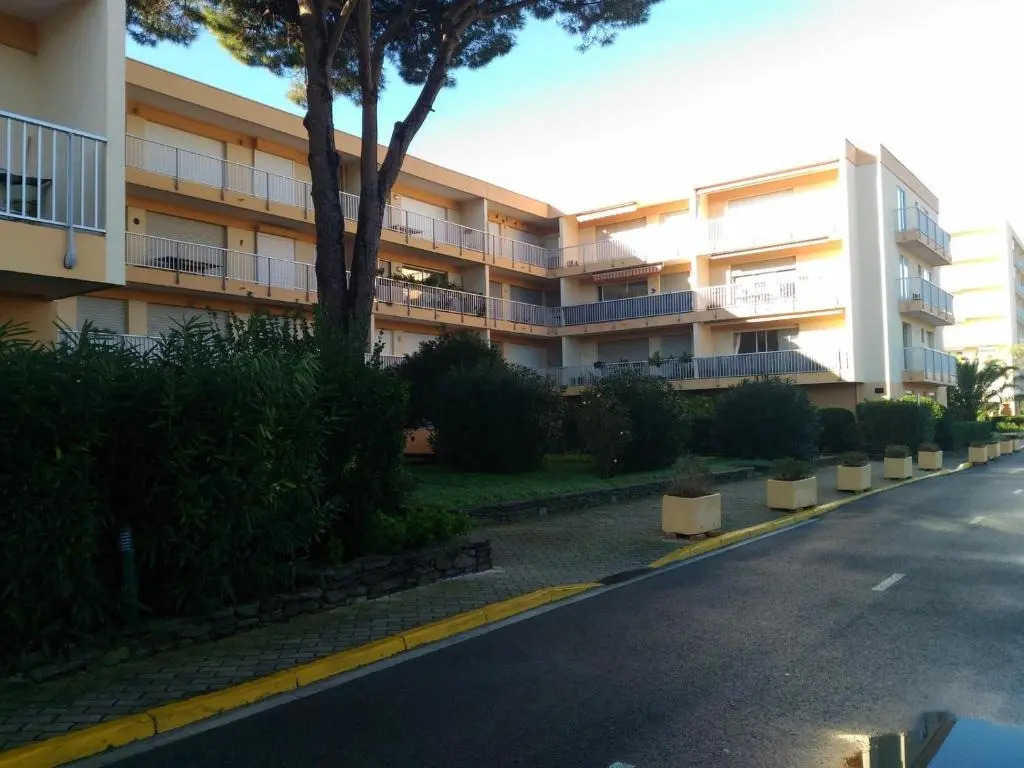 Appartement Le Lavandou, 2 pièces, 4 personnes - FR-1-308-120