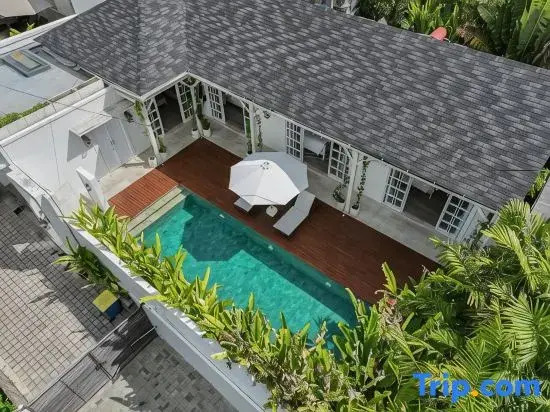 Blanc Mediterranean: 3BR in Central Canggu  - A Luxury Private Villa By Balinest Villas