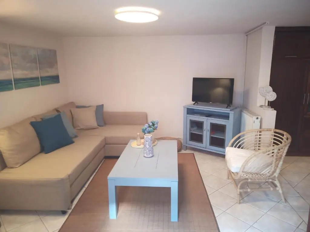 Plateia Apartments