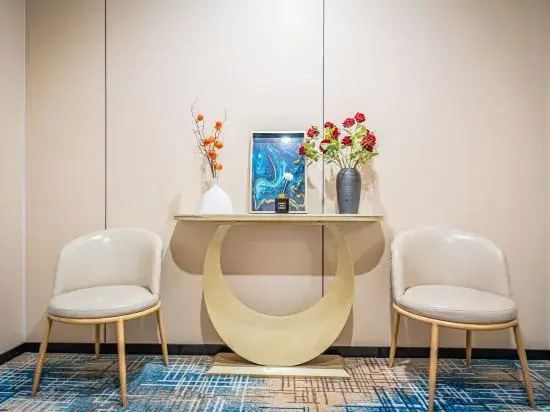 Lunyue Hotel (Foshan Gaoming City Plaza Store)