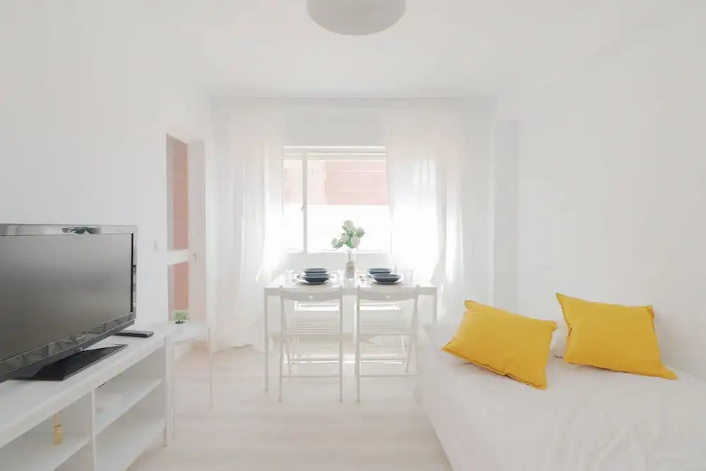 Brrand New 3 Bedroom Apartment By The Center