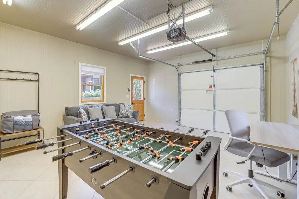 1/2 Mi to Airport Mesa! Hot Tub Haven w/ Mtn Views