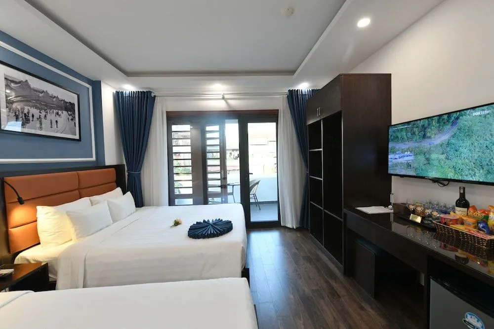 Golden Spring Hotel