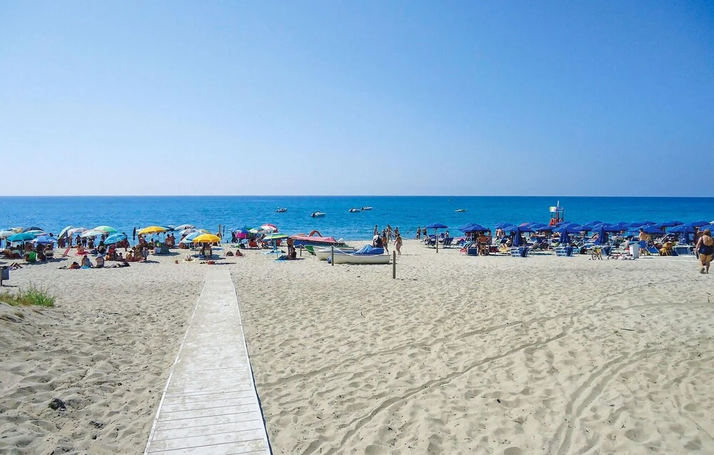 Amazing Home in Polistena With 3 Bedrooms and Wifi