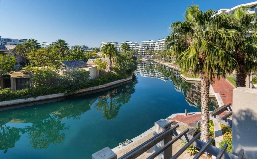 Lawhill Luxury Apartments - V & A Waterfront