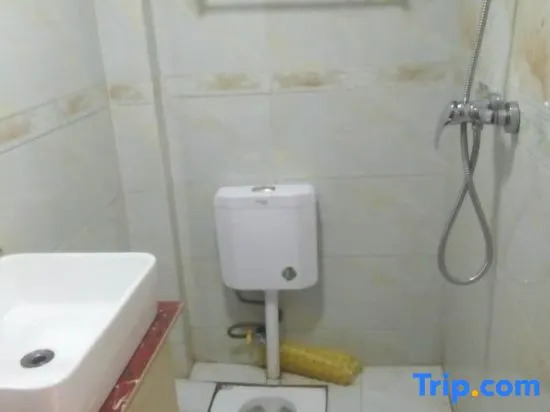 Zoergai Aba Xinyuan Business Hotel