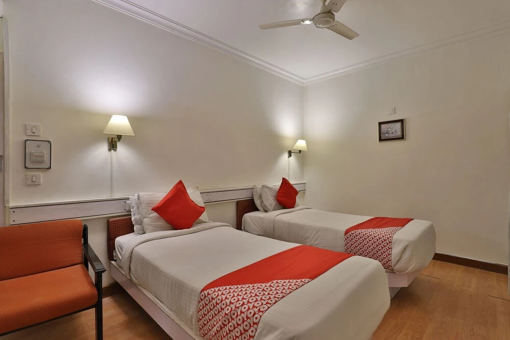 OYO 2308 Hotel Crown