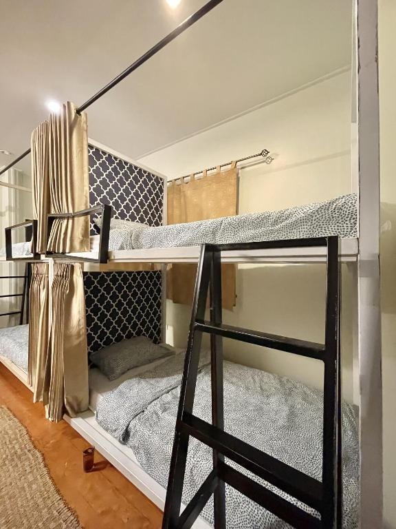 Dara Three Hostel ดาราตรี