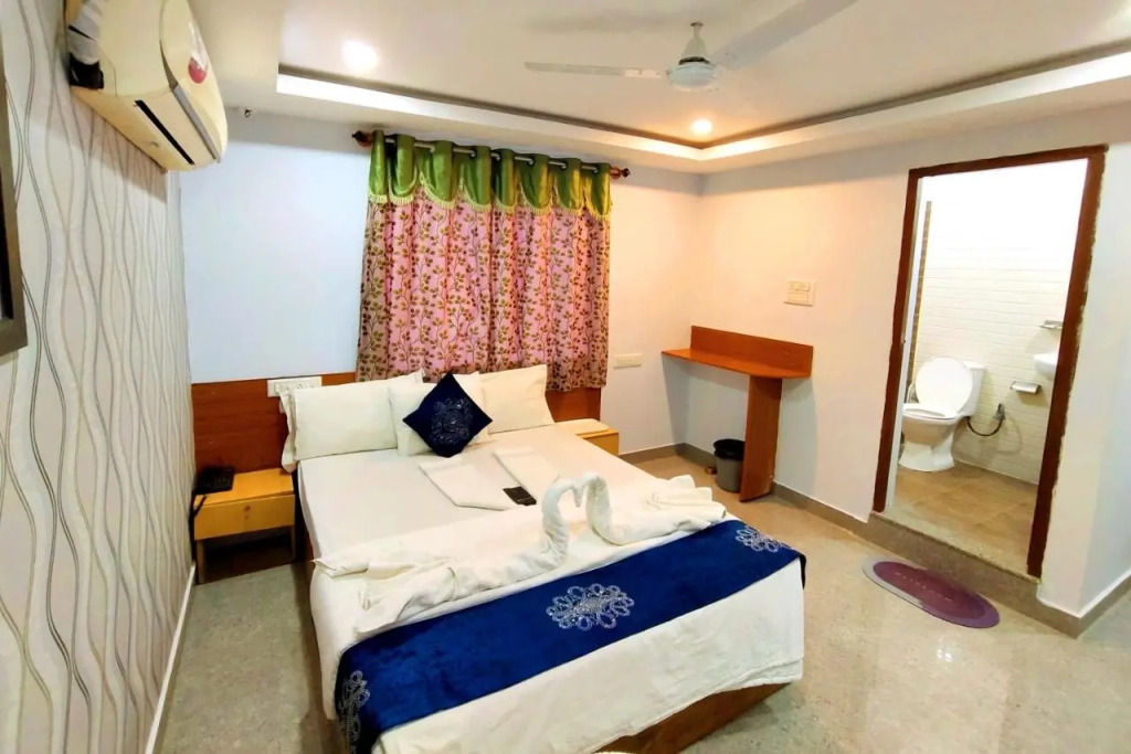 Hotel Housefinch Residency