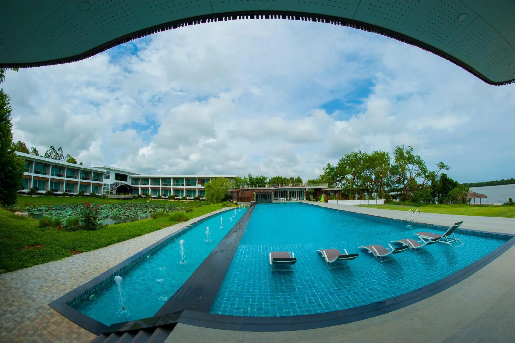 Baan Rim Ao