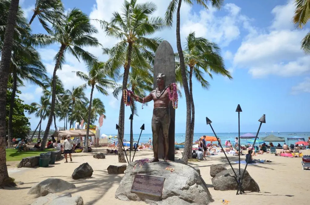 Hawaiian King 501 Studio, Pool and BBQ Grill, Sleeps 4