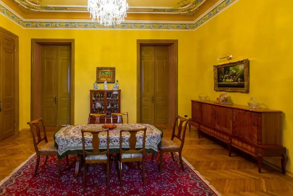 Апартаменты Royal Suite на улице Низами