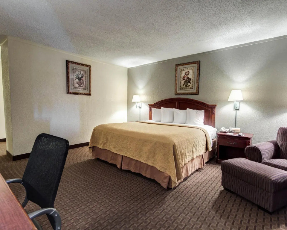 Quality Inn & Suites Airport