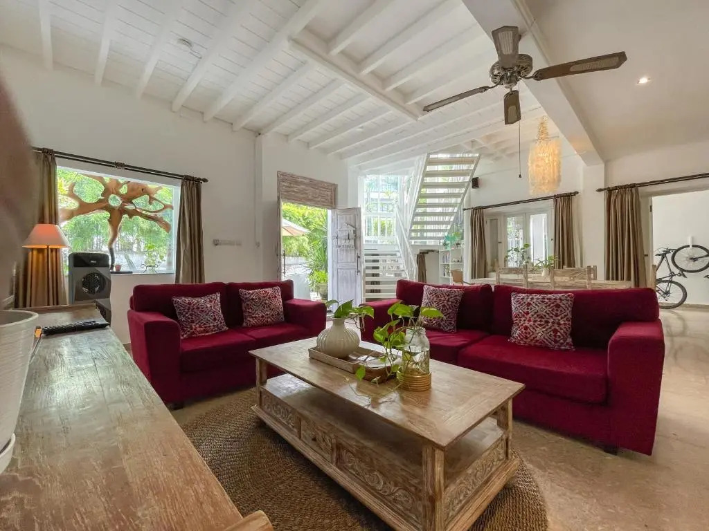 Beach House Canggu - 150m Berawa beach