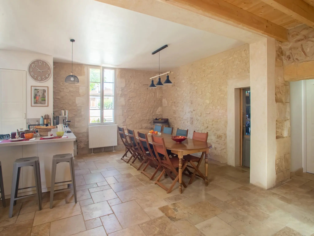 Cozy Bergerac Haven w Pool