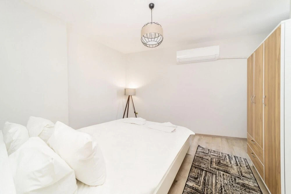 Flat Close to Konyaalti Beach with Sea View