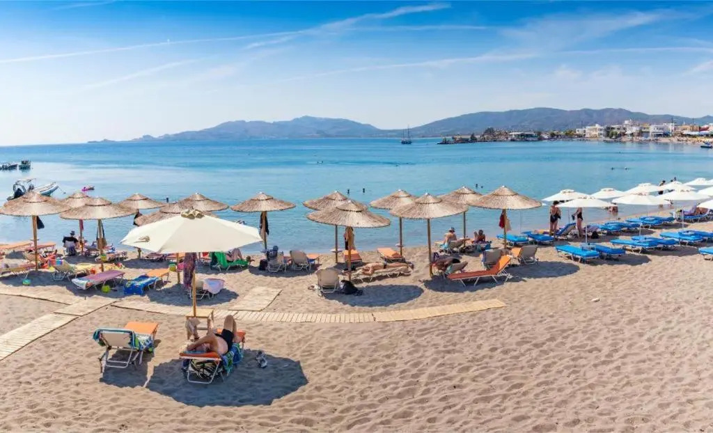 2 min drive to Haraki Beach & 10 to Lindos