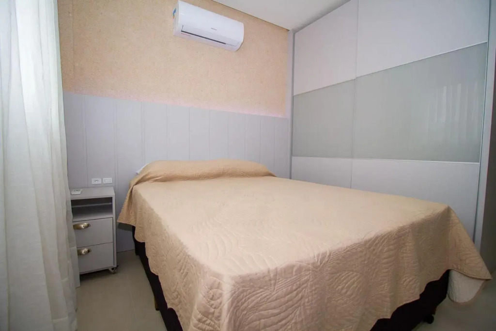 Puntarenas 204 - Excelente apartamento 2 suítes - Finamente mobiliado e decorado - À poucos metros da praia