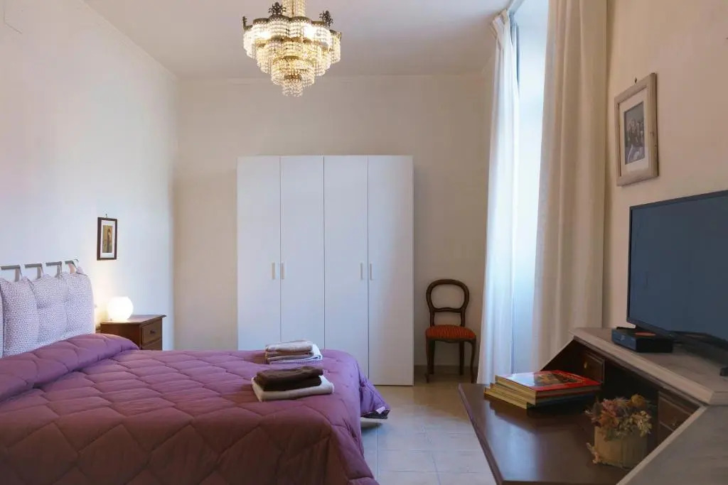 Piazza Santa Maria Nuova, appartamento in centro con 2 camere da letto