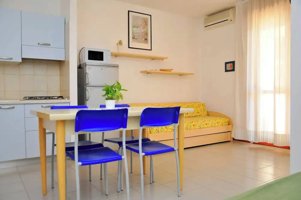 Bright and Functional Flat With Seaview Balcony